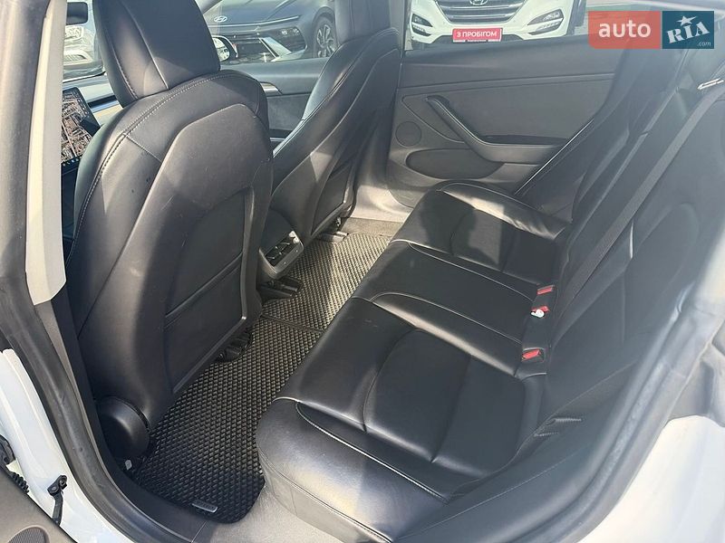 Седан Tesla Model 3 2021 в Полтаве