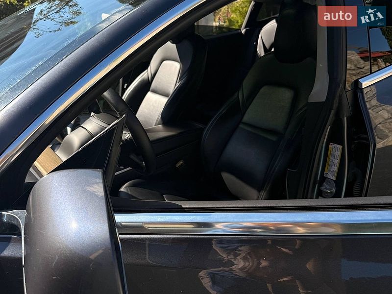 Седан Tesla Model 3 2019 в Кам'янець-Подільському