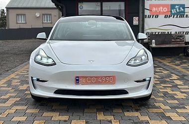 Седан Tesla Model 3 2023 в Львові
