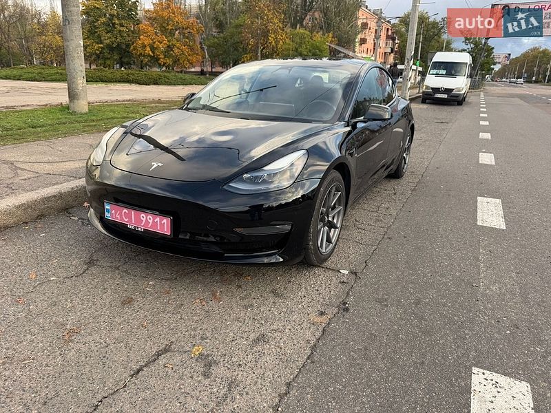 Седан Tesla Model 3 2021 в Миколаєві