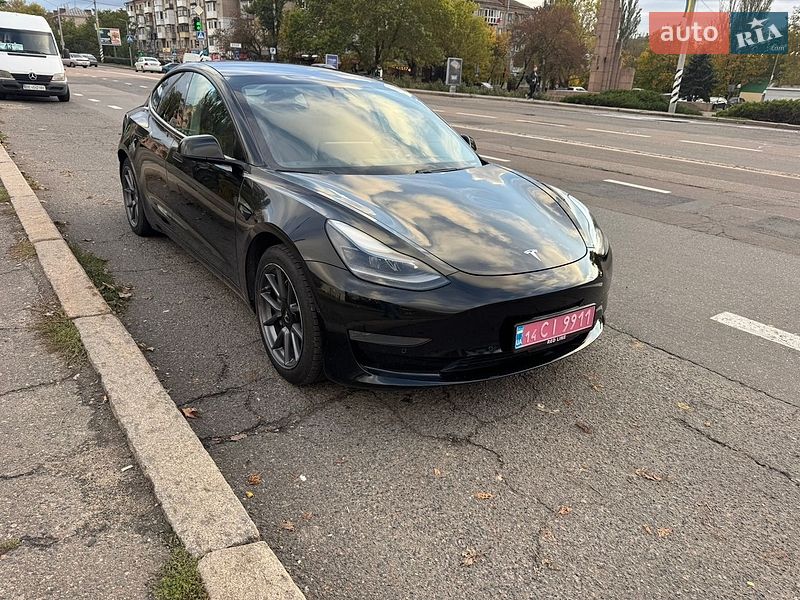 Седан Tesla Model 3 2021 в Миколаєві