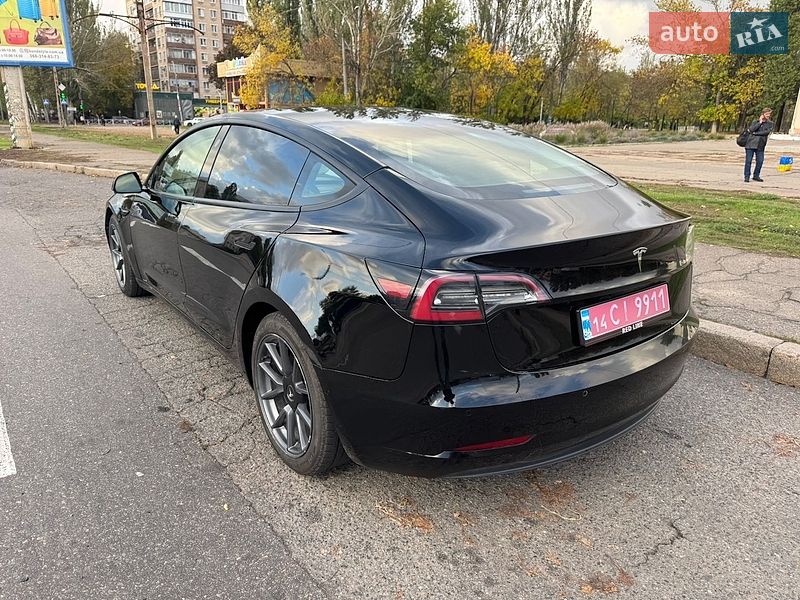 Седан Tesla Model 3 2021 в Миколаєві