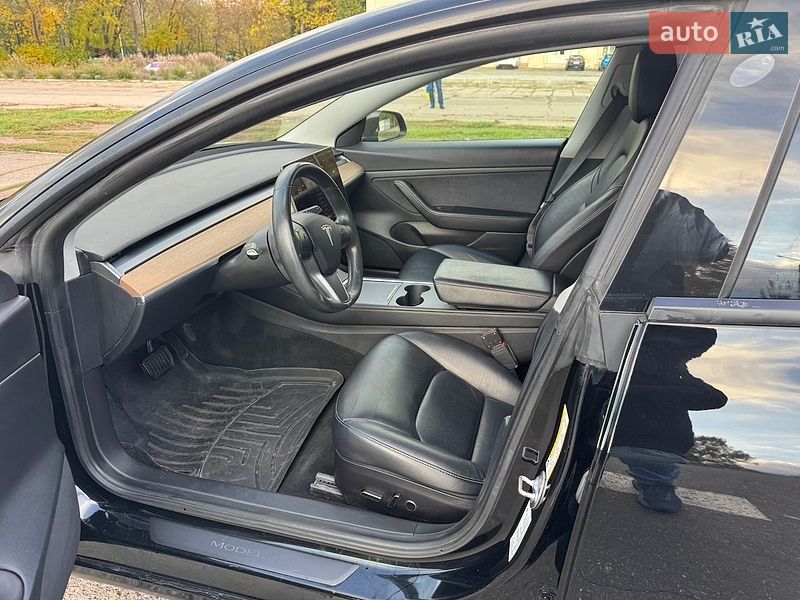 Седан Tesla Model 3 2021 в Миколаєві