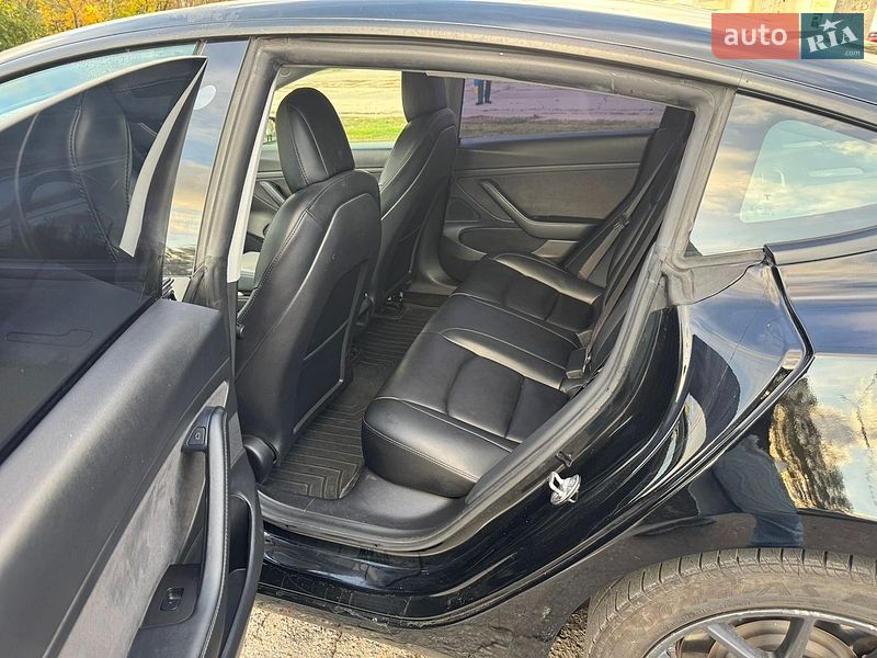 Седан Tesla Model 3 2021 в Миколаєві