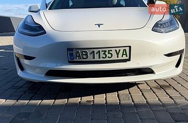 Седан Tesla Model 3 2019 в Виннице