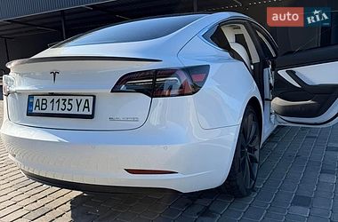 Седан Tesla Model 3 2019 в Виннице