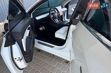 Седан Tesla Model 3 2019 в Виннице