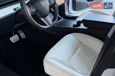 Седан Tesla Model 3 2019 в Виннице