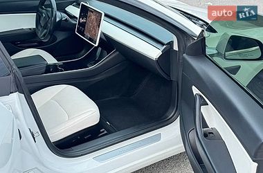 Седан Tesla Model 3 2018 в Днепре