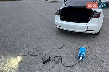 Седан Tesla Model 3 2018 в Днепре