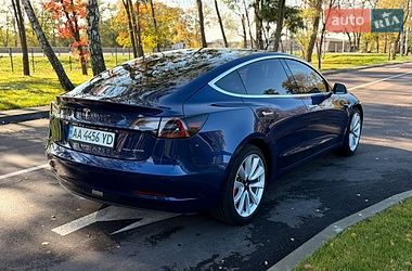 Седан Tesla Model 3 2018 в Киеве