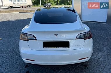 Седан Tesla Model 3 2021 в Києві