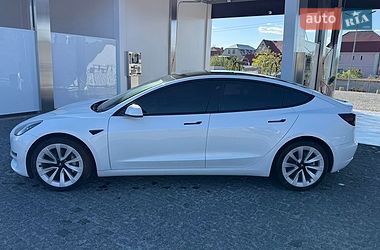 Седан Tesla Model 3 2021 в Києві