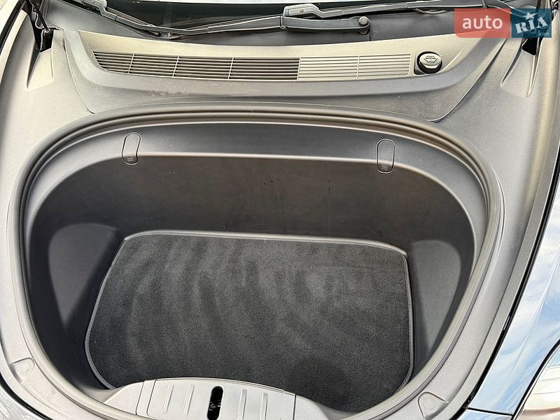 Седан Tesla Model 3 2018 в Полтаве