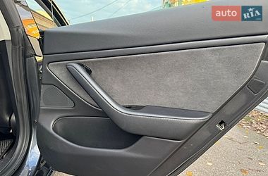 Седан Tesla Model 3 2018 в Полтаве
