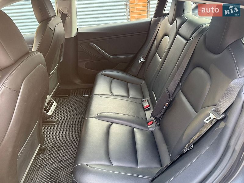 Седан Tesla Model 3 2018 в Полтаве