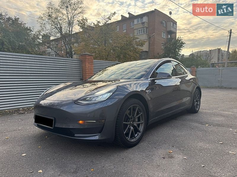 Tesla Model 3 2018