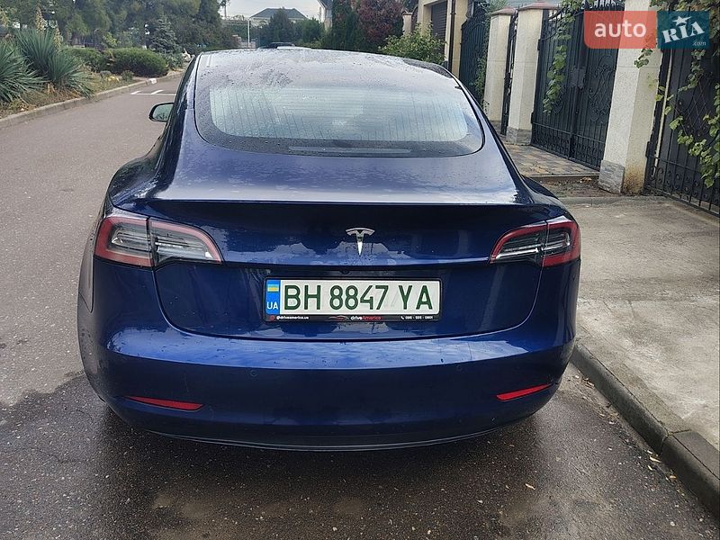 Седан Tesla Model 3 2021 в Одессе