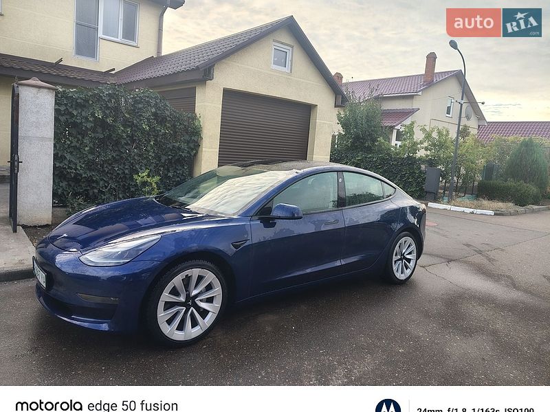 Седан Tesla Model 3 2021 в Одессе