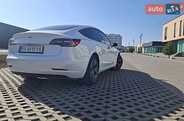 Седан Tesla Model 3 2023 в Виннице