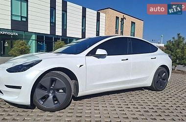 Седан Tesla Model 3 2023 в Виннице