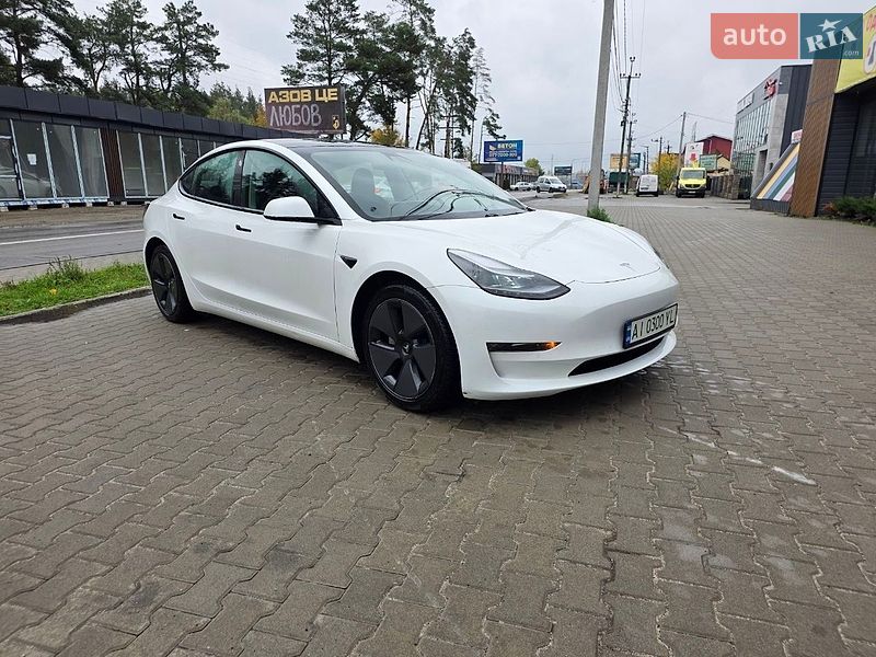 Tesla Model 3 2021