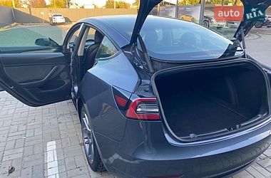 Седан Tesla Model 3 2021 в Черкассах