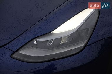 Седан Tesla Model 3 2023 в Харькове