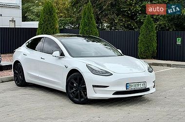 Седан Tesla Model 3 2019 в Одессе