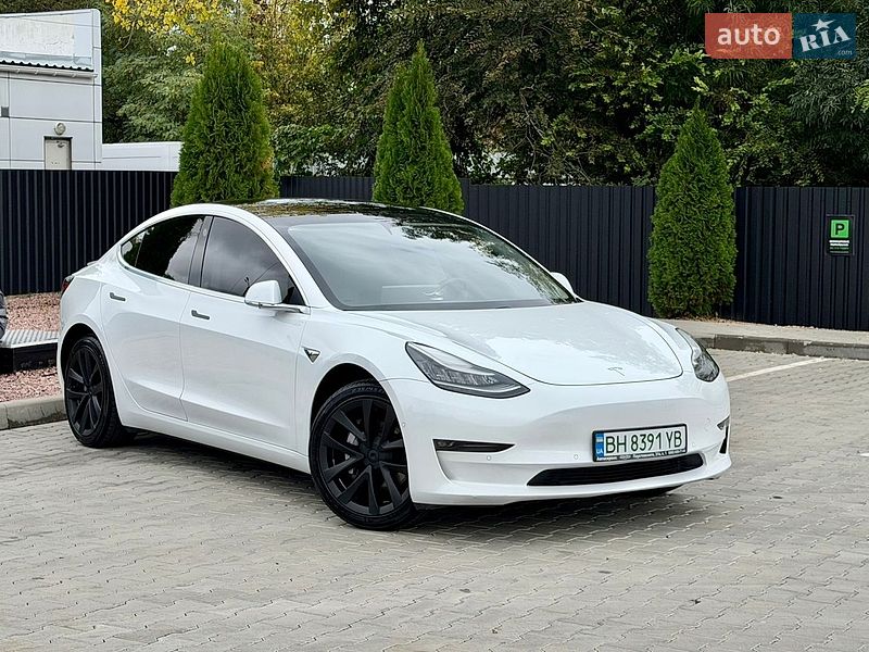 Седан Tesla Model 3 2019 в Одессе