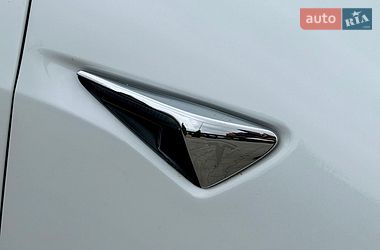 Седан Tesla Model 3 2019 в Одессе