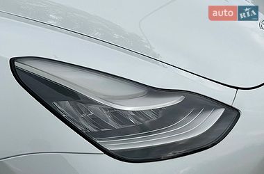 Седан Tesla Model 3 2019 в Одессе