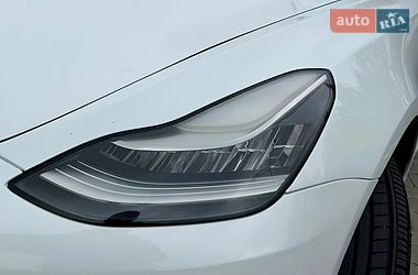 Седан Tesla Model 3 2019 в Одессе