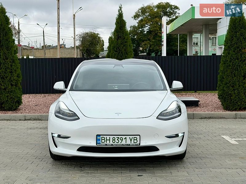 Седан Tesla Model 3 2019 в Одессе