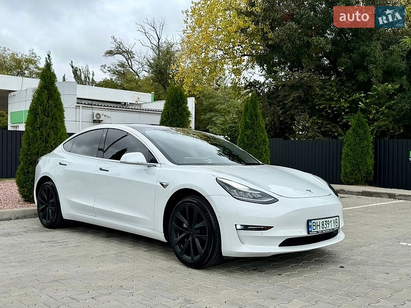 Седан Tesla Model 3 2019 в Одессе