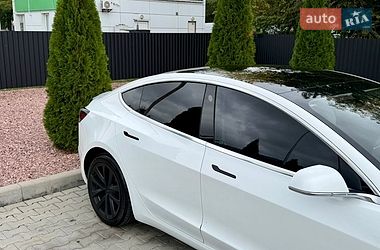 Седан Tesla Model 3 2019 в Одессе