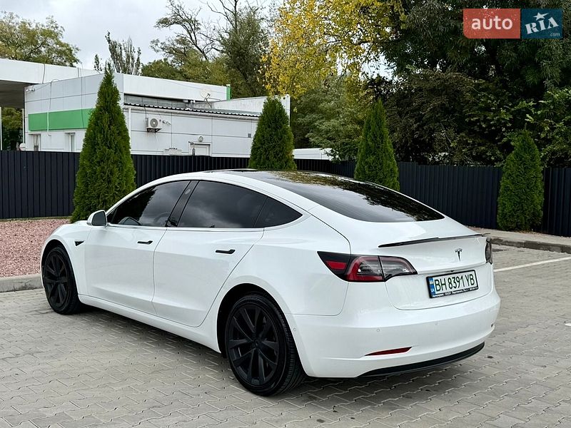 Седан Tesla Model 3 2019 в Одессе