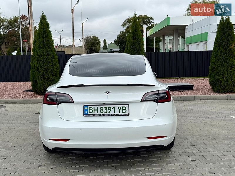 Седан Tesla Model 3 2019 в Одессе