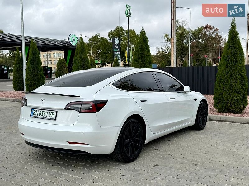 Седан Tesla Model 3 2019 в Одессе