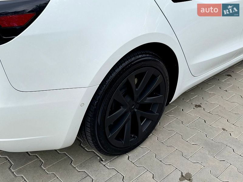 Седан Tesla Model 3 2019 в Одессе