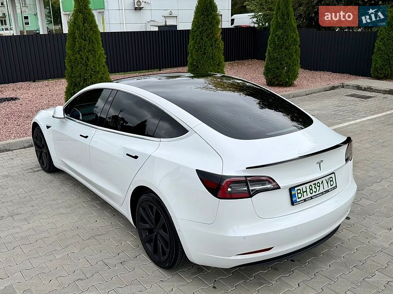 Седан Tesla Model 3 2019 в Одессе
