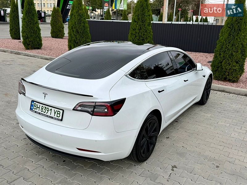 Седан Tesla Model 3 2019 в Одессе