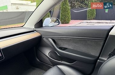 Седан Tesla Model 3 2019 в Одессе