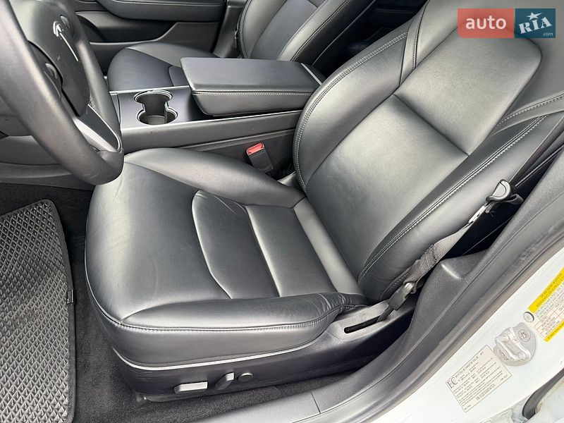 Седан Tesla Model 3 2019 в Одессе