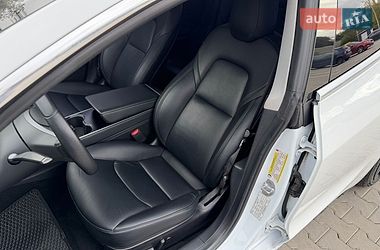 Седан Tesla Model 3 2019 в Одессе