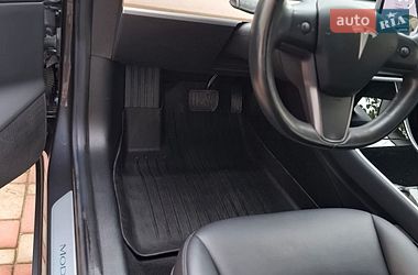 Седан Tesla Model 3 2018 в Одессе
