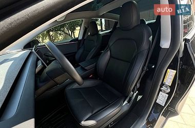 Седан Tesla Model 3 2024 в Нововолынске