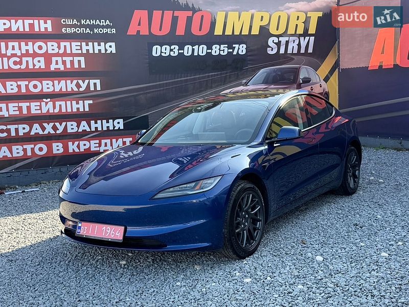 Седан Tesla Model 3 2025 в Стрые