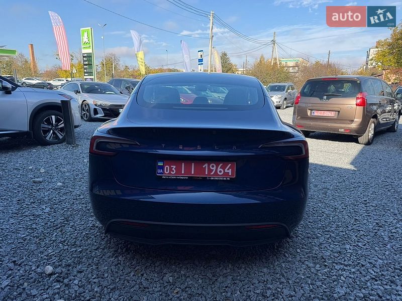 Седан Tesla Model 3 2025 в Стрые