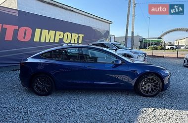 Седан Tesla Model 3 2025 в Стрые